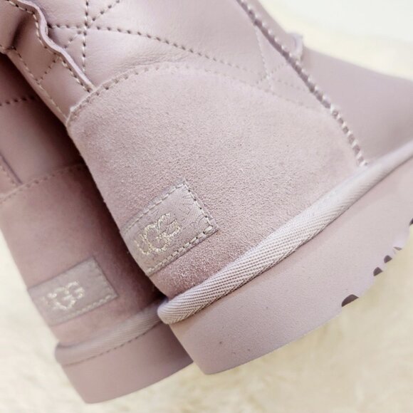 Ugg Women's Classic Mini Pearlized Boots - Picture 4 of 10
